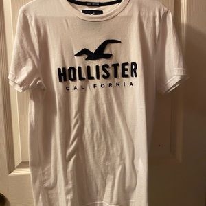 Hollister tee shirt